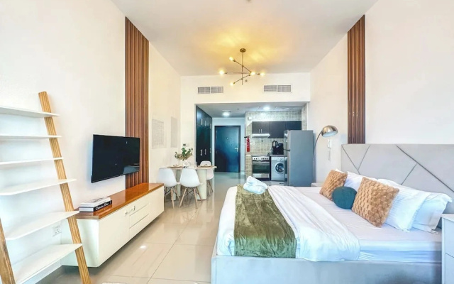 Cool Studio near to Metro & Beach