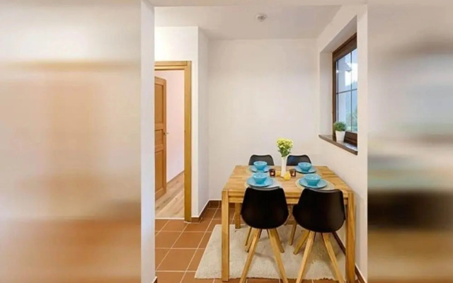 Comfortable Apartment With Living Room