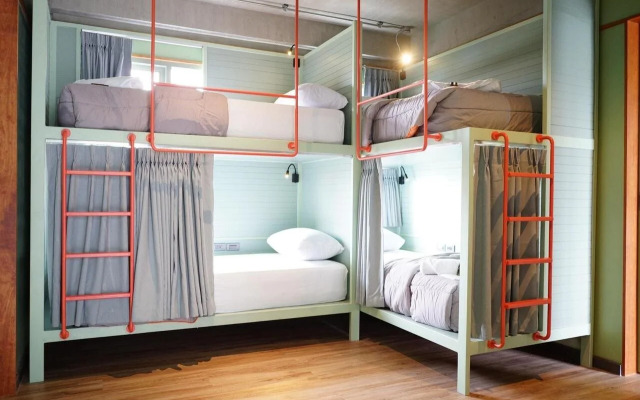 Samsen Street Hotel
