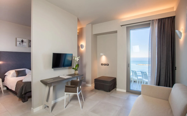 Nautilus Family Hotel