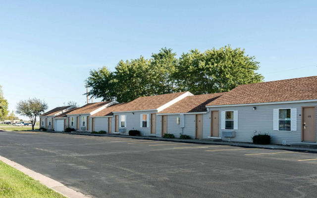Rodeway Inn & Suites Austin I-90