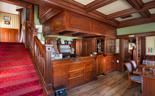 Nelson Hotel