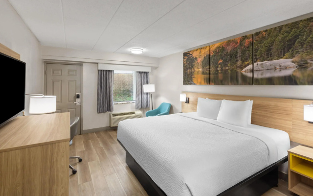 Days Inn by Wyndham Charleston WV