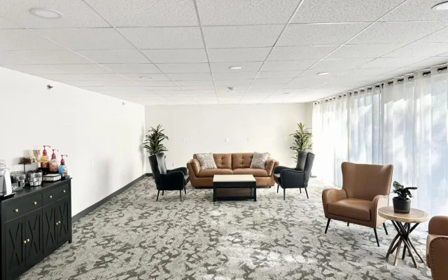 Baldwin Inn & Suites, SureStay Collection by Best Western