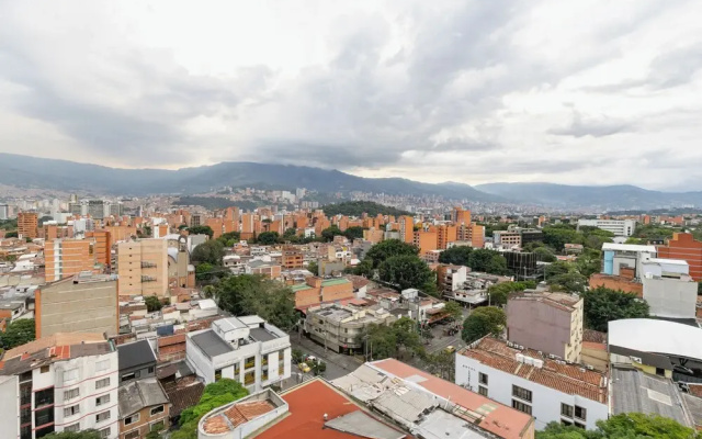 Cold AC K Fast WiFi Medellin Paradise