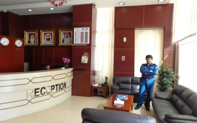 OYO 1558 Belvilla Top Stars Hotel Near Gold Souk