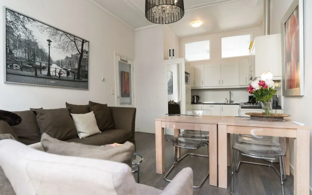 Zoutmanstraat Area Apartments