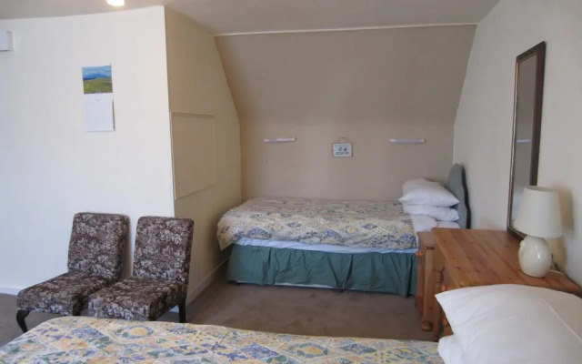 Carmelite House Hotel