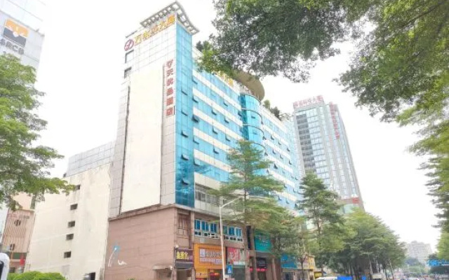 7 Days Premium·Shenzhen North High-speed Railway Station Minzhi