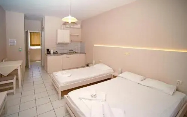 Agios Sostis Hotel Apartments Kyparissia