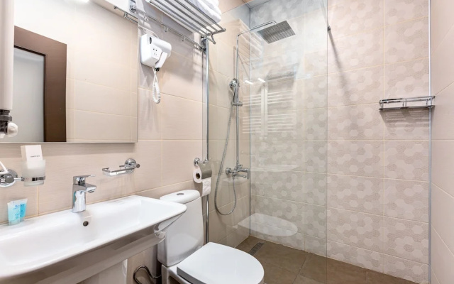 Bathroom · Tbilisi — photo 17