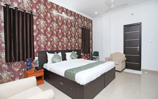 OYO 10214 Hotel Westwood INN