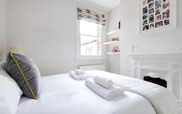 Spectacular Shepherds Bush Home Close to Westfield