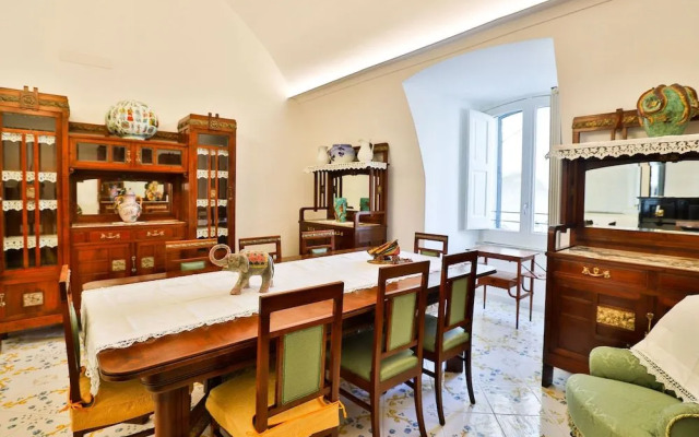 Della Monica Rooms