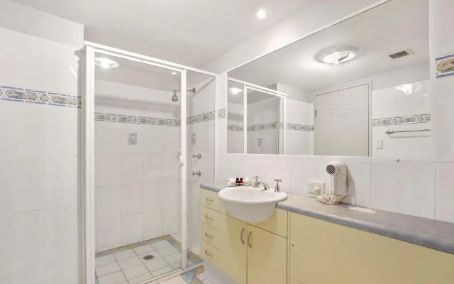 Lennox Beach Resort