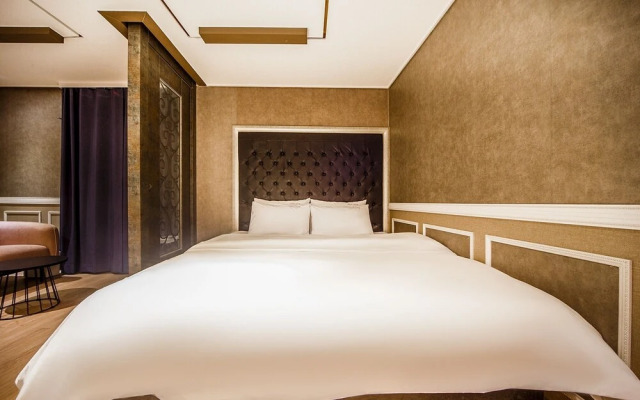 Jinju Hotel Servi