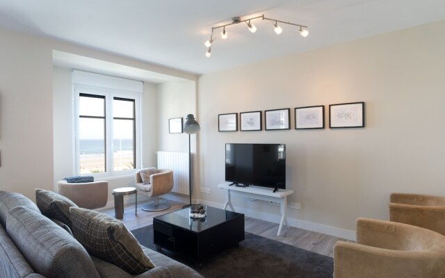 Отель Santa Mónica La Zurriola Iberorent Apartments Испания, Сан-Себастьян - отзывы, цены и фото номеров - забронировать отель Santa Mónica La Zurriola Iberorent Apartments онлайн комната для гостей