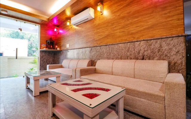 FabHotel Elite Peak