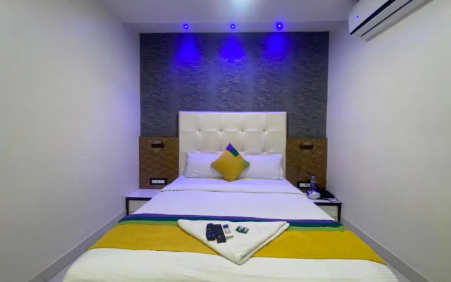FabHotel Golden Star