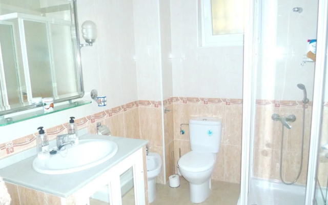 Apartment With 2 Bedrooms in Sevilla, With Wifi