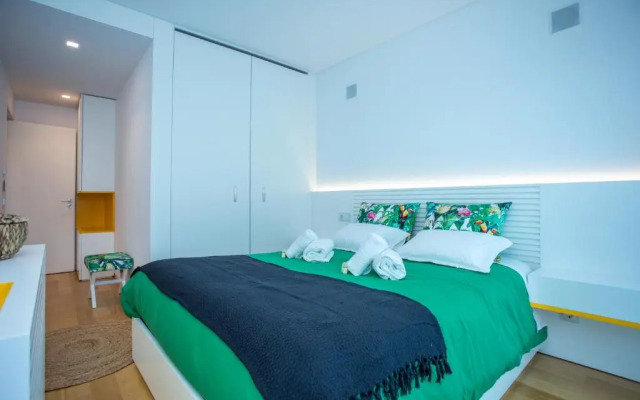 Acqua House by Rent4All