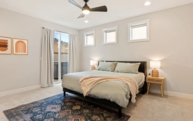 Persian Bliss 10 Bedroom Townhouse
