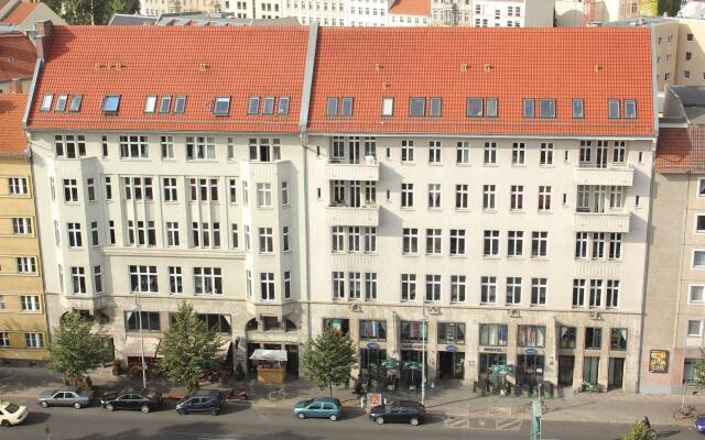 Отель St Christophers Inn Berlin вид на фасад