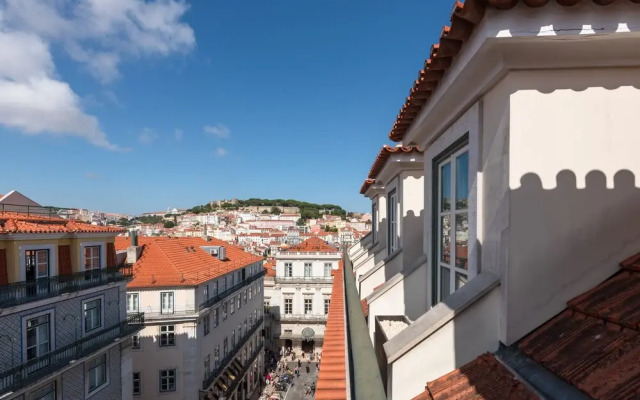 ALTIDO Lux Chiado 2-Floor 3-BR Apartment w/Garage