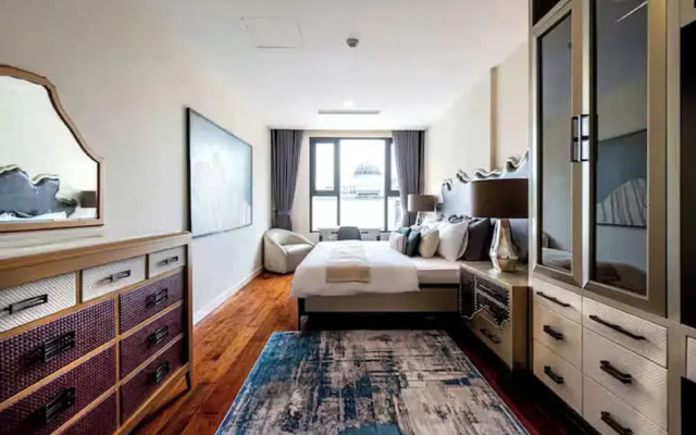 Vivian Boutique Madison Luxury Residence