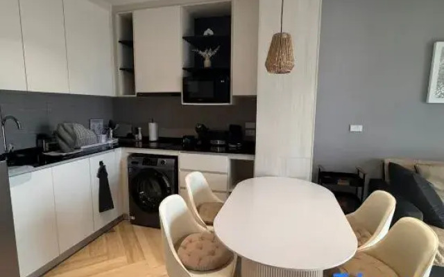 Spacious 1br in Bang Tao, Title legendary