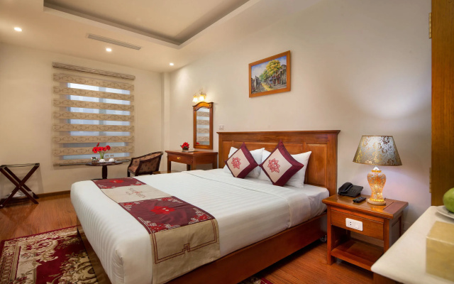 Sq Hang Gai Hotel & Spa