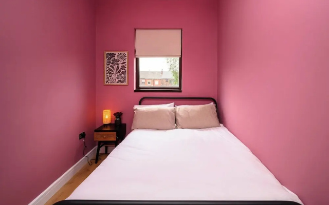 Beautiful 2 Bedroom House in Atherton Free Parking