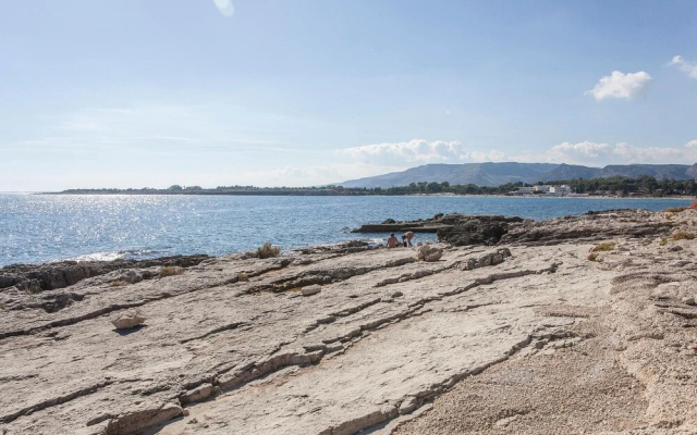 Beautiful Home in Siracusa With Wifi and 1 Bedrooms