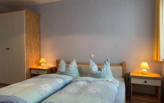 Charmante Ferienwohnung mit Garten in Wiek