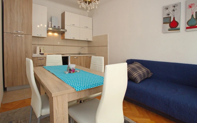 Apartments Divlji Cvit