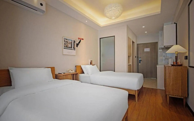 Punk Ballet INS Hotel (Suzhou High-speed Railway North Station)