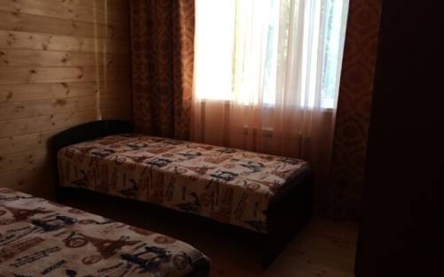 Гостиница HappyHouse-Polyana в Красной Поляне отзывы, цены и фото номеров - забронировать гостиницу HappyHouse-Polyana онлайн Красная Поляна комната для гостей