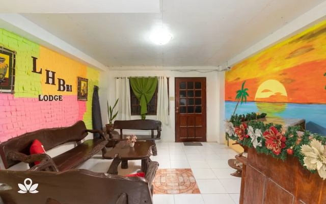 ZEN Rooms LH Bri Lodge Siargao
