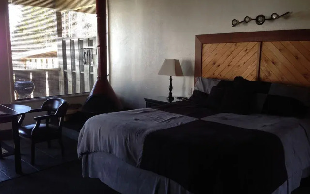 Fort Ross Lodge