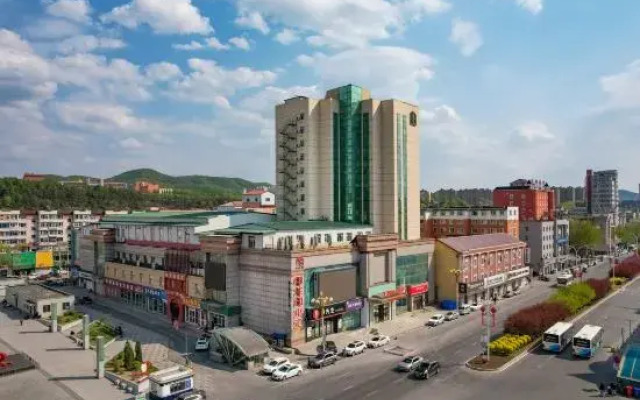 Vienna 3 Best Hotel (Tonghua Railway Station)