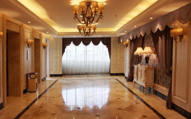 Four Seasons Fashion Hotel (Yongkang South Railway Station Xijinqiao Pedestrian Street)