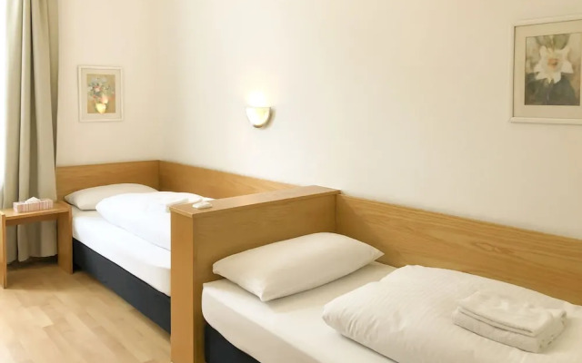 Hotel Moon