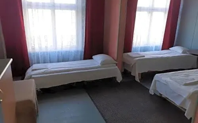 Budget Hostel