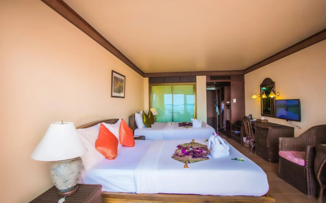 Samui Bayview Resort & Spa