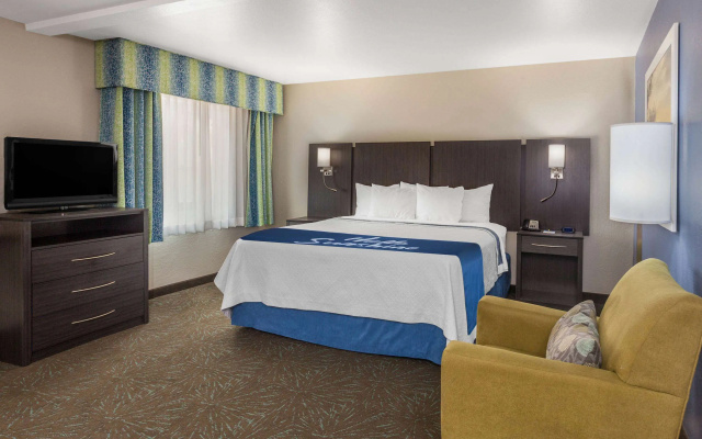 Days Inn & Suites by Wyndham East Flagstaff