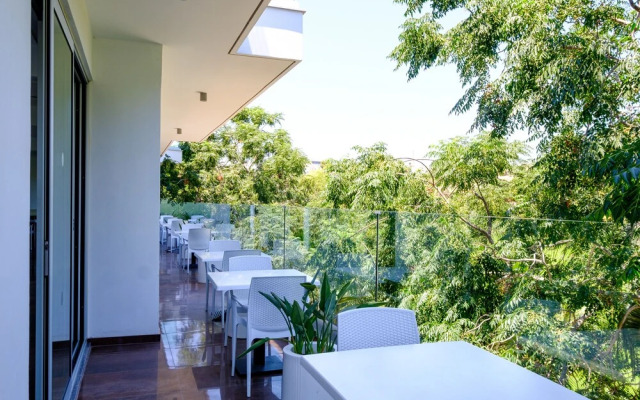 Rio Gardens - Cozy 1-bdr Apt w Balcony