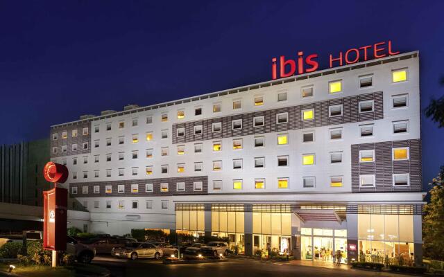 Отель ibis Pattaya вид на фасад