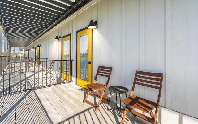 Empire Apartments By Barsala