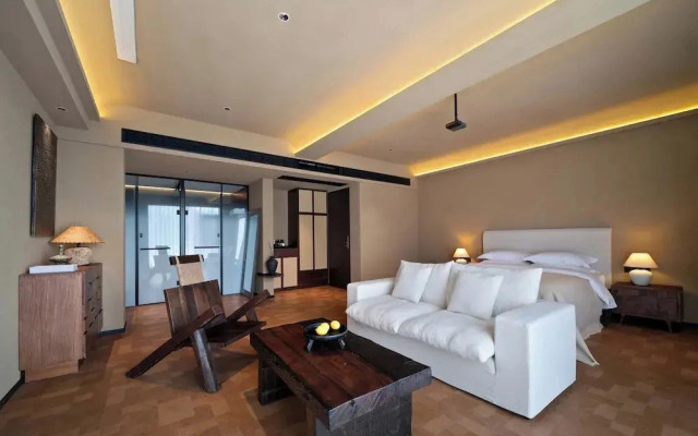 Fenghuang Border Town Mountain Homestay