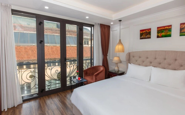 Golden Legend Palace Hotel